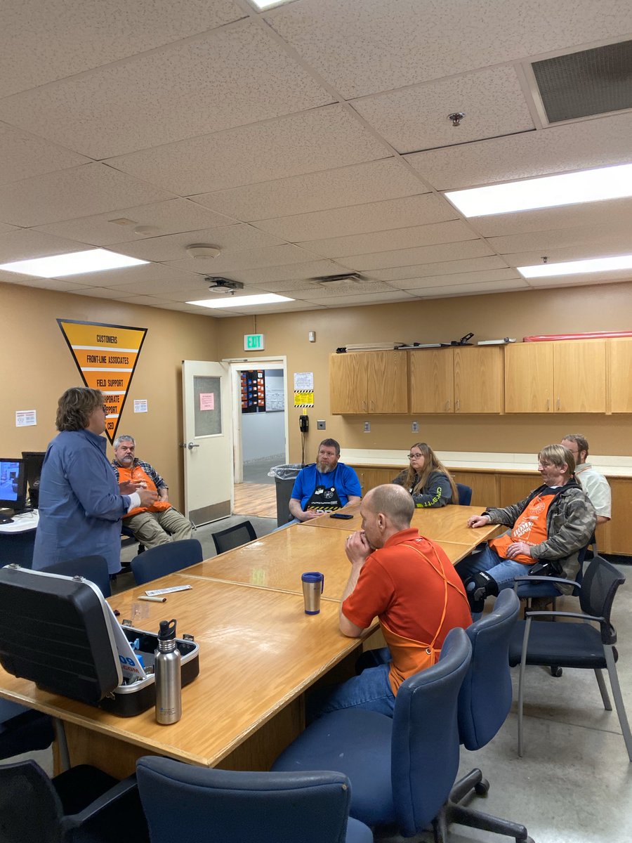cwilmot81's tweet photo. @hd_kev_h2o in doing a Anderson water PK @DavidBalta4 @vcmarz @k_bailey93 @ChrisBosco12 https://t.co/QSEcyPlFGT