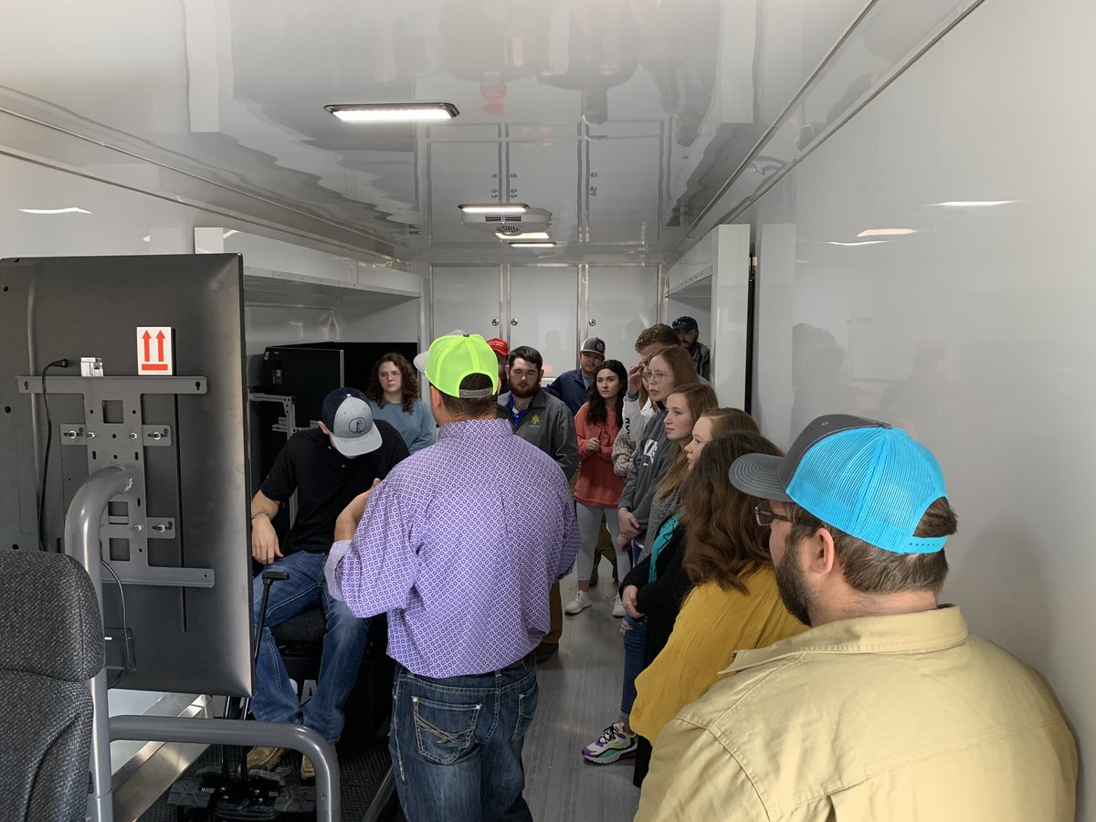 ArFB's tweet photo. Matt Jackson, Sr. Edu Cord, took the #ArFB AgTech Training Lab to @ArkansasTech to demo with the Jr. Ag Ed students on the benefits and capabilities of the simulators. The trailer hits the road full time in August visiting schools across the state.
#ArkAg #ArkEd #AgEd https://t.co/wpCR18ADeY