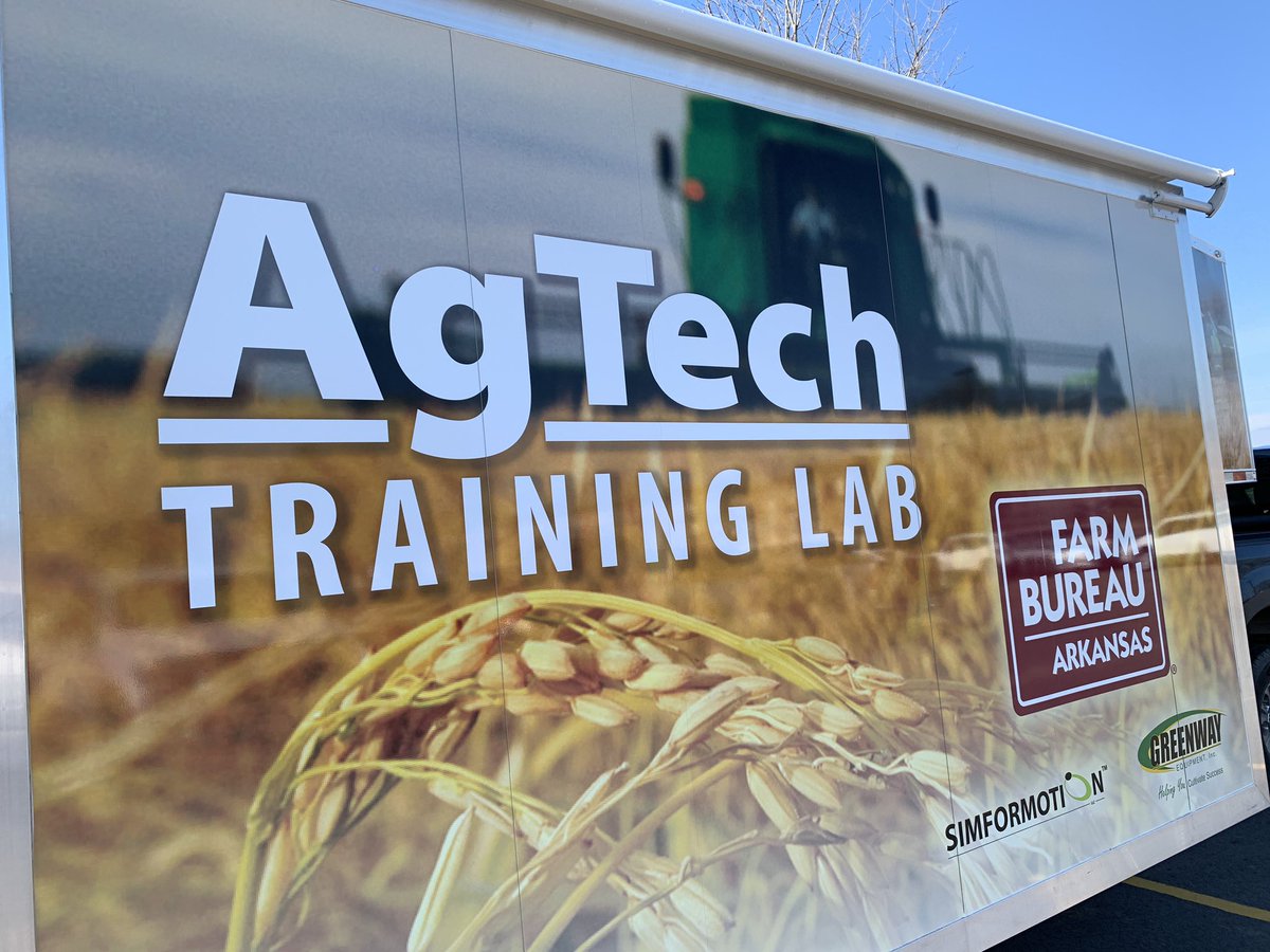 ArFB's tweet photo. Matt Jackson, Sr. Edu Cord, took the #ArFB AgTech Training Lab to @ArkansasTech to demo with the Jr. Ag Ed students on the benefits and capabilities of the simulators. The trailer hits the road full time in August visiting schools across the state.
#ArkAg #ArkEd #AgEd https://t.co/wpCR18ADeY