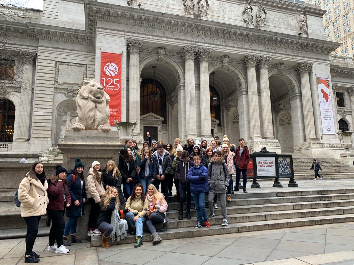 SMCalevelRE's tweet photo. Group 2 exploring NYC! https://t.co/AAc1sAtTtu