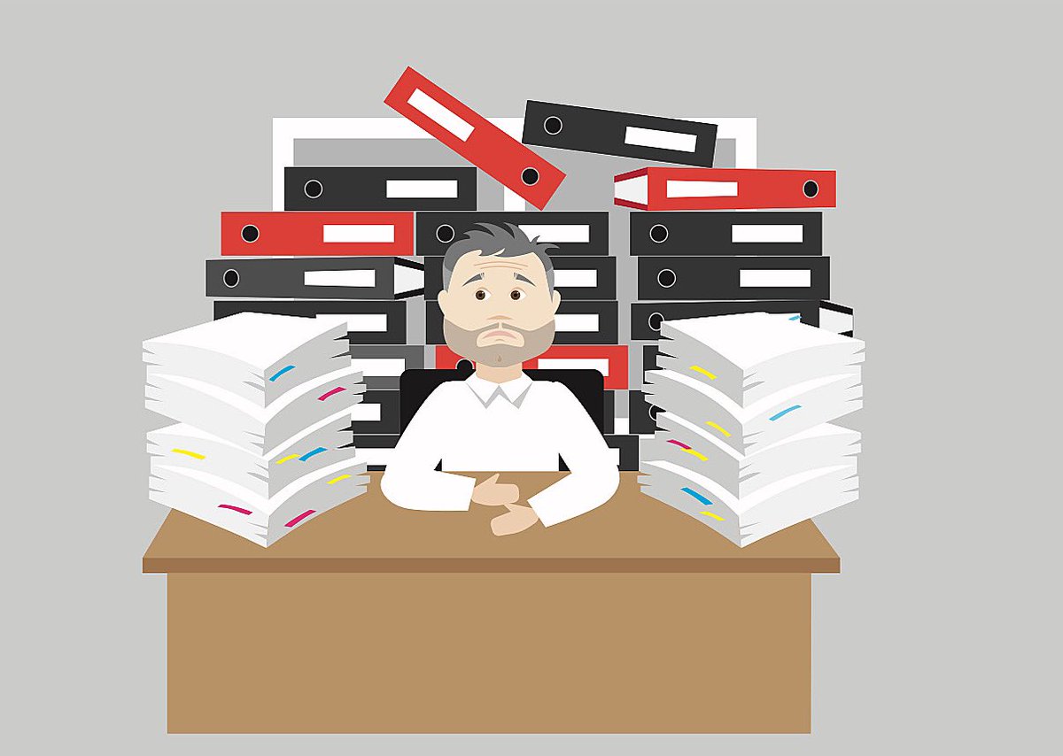 ZunomaPrint's tweet photo. Is this your office? 😫 

🦸🏻‍♀️SECURE DOCUMENT STORAGE🦸🏼‍♀️
🦸🏼‍♀️CONFIDENTIAL SHREDDING 🦸🏻‍♀️
https://t.co/8PoaW9A6vJ #smithouzman #smithandouzman #sando #print #localbusiness #eastbourne #paperwork #securedocumentstorage #confidential #clutter #superhero #shred  #document #storage #ekeeper https://t.co/18e6bQYTOg