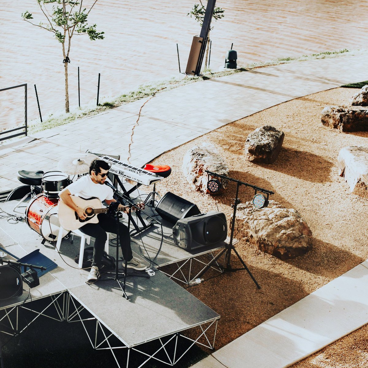 Listen. 🎶.
.
.
#singersongwriter #onemanband #guitar #localmusic #livemusic #okcmusic #okcmusician