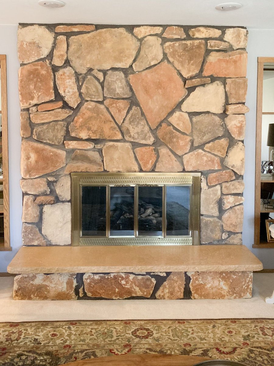 AverageBre's tweet image. I totally updated my 1970s stone fireplace with limewash! You won’t believe it now! No more orange rock! averageinspired.com/2020/01/limewa… #interiordesign #painting