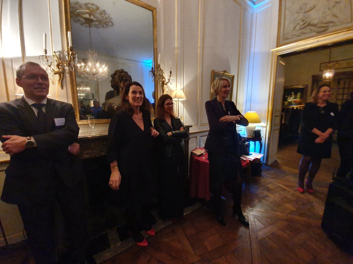 Grand bonheur pour <a href="/FCE_Pdl/">Femmes_Pdl</a> de retrouver ses partenaires du Congrès 2018 et prendre le temps de les remercier mais surtout de confirmer les synergies en 2020 ! Belle année ensemble ! cc <a href="/FCEFrance/">FCE France</a> <a href="/SGEntrepreneurs/">SG Entrepreneurs</a> <a href="/ccipdl/">CCIPaysdelaLoire</a> <a href="/CPMEPDL/">CPME Pays de la Loire</a>