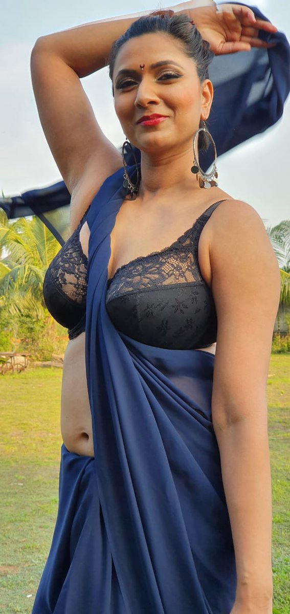 HFlizian's tweet photo. @feneomoviesapp 

Cast pooja joshi please please please please
She is my favourite https://t.co/TWP1jdWOJa