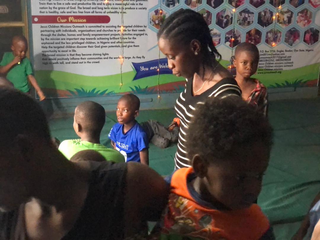 seees_ui's tweet photo. As part of our SEEES WEEK program we at the society decided to give back to our community around us. We would like to thank all who were able to donate money, goods and especially their time to enable us put a smile on the faces of these children.
#SEEESWEEK #THESPARK ⚡⚡⚡⚡ https://t.co/9B14XRXpkN