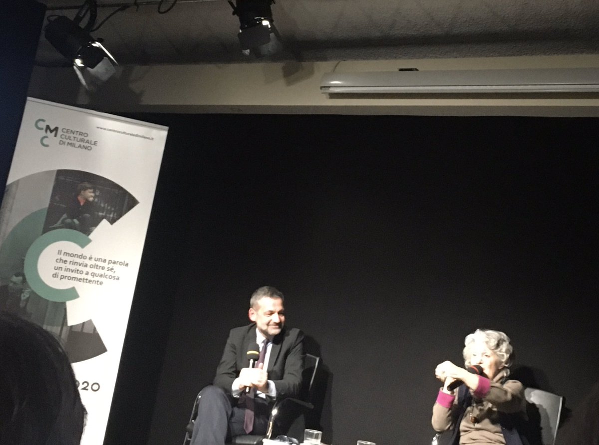 fmarchitti's tweet photo. Bello sentir parlare dell’amato #DinoBuzzati da chi lo conosce davvero. Grazie #AntoniaArslan @AlessZaccuri @CmcMilano https://t.co/EOtSfZ3YHk