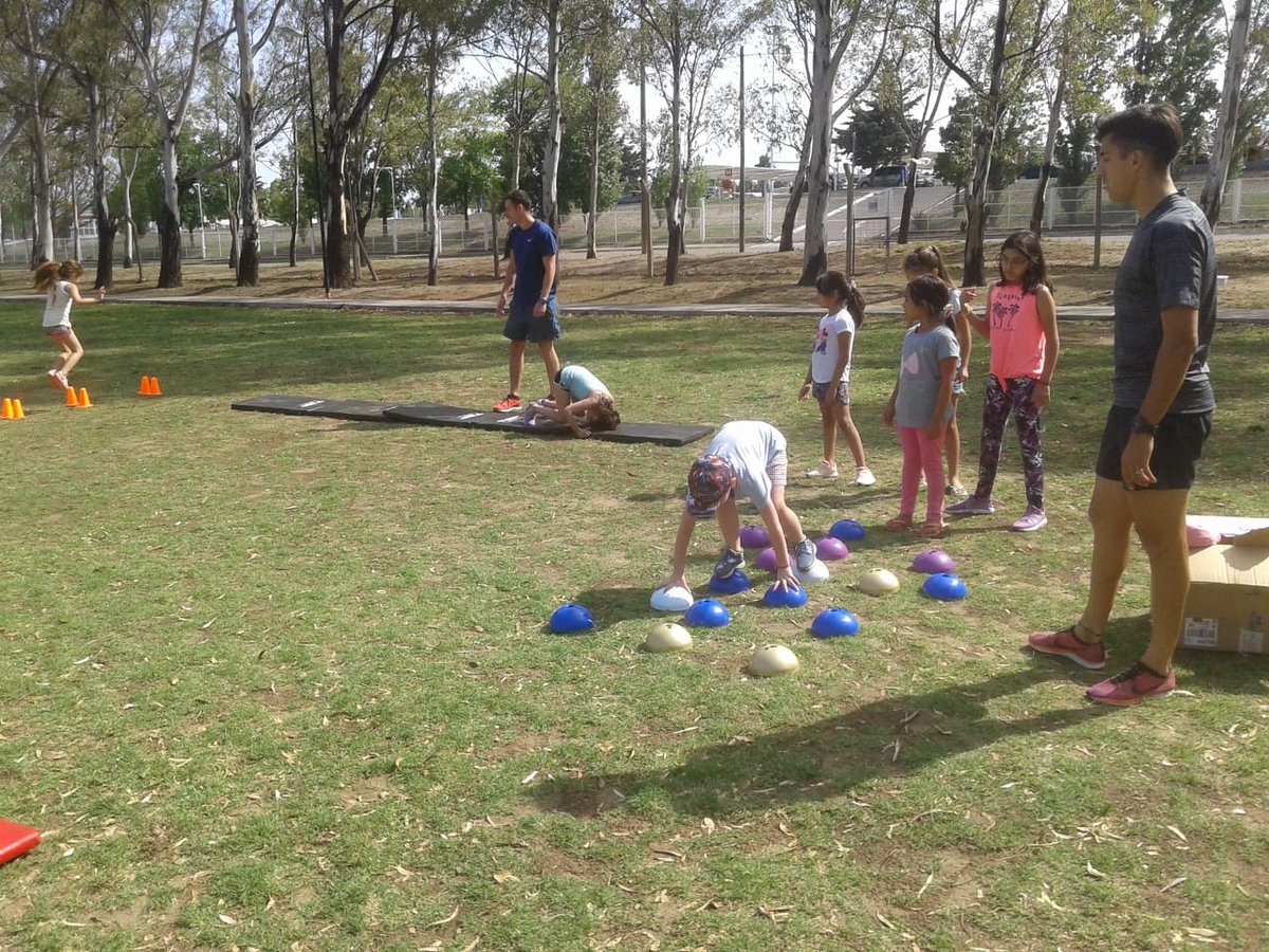 Aguero_M_A's tweet photo. Hoy nuestro predio recreativo tiene la alegría de los más peques. Es impagable ver tanta energía junta. Colonia 2020 #STMBB https://t.co/lWo9rtALcO