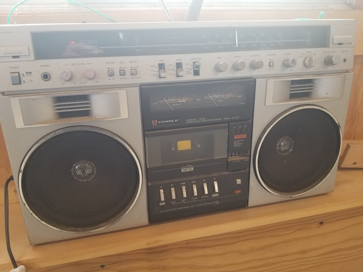 themcpeiSPF's tweet photo. The boys in the property management shop are getting things done with the help of old school tunes @LIDevCorp #oldschool #winterblues #snowremoval #PEI #Snow #propertymanagement https://t.co/EWE7VGSqED