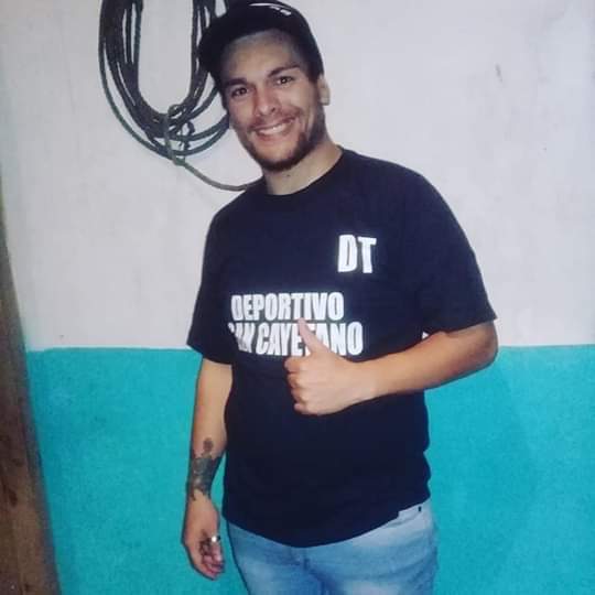 Si lo viste, llama al 911. Es Fabián Vergara, oriundo de Campana. Salió de su casa para ir a trabajar a Retiro y nunca más se lo vio, ni se supo de él.