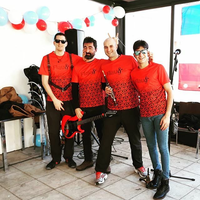 Buenas chavalada.
¿Habéis visto que camisetas tan elegantes tenemos? Las hemos estrenado en nuestras últimas actuaciones y nos las han diseñado <a href="/s/">『S』</a>oalsportsg 
Han hecho un gran trabajo y las vamos a dar mucho uso. 
Gracias por su paciencia con nosotros @s… ift.tt/2Rjj4tA