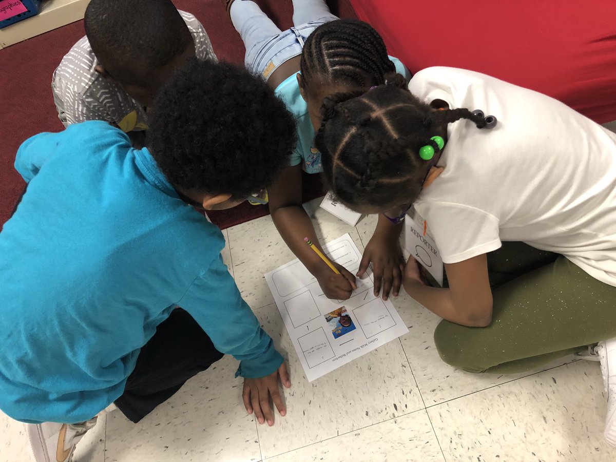 MissGina16's tweet photo. Always fun to show others that 2nd grade can do @AVID4College too! @payne_adel @SheralynShepard @Kel_TheBelle @AVID4College too! #gallerywalk #collegeready #avidambassadors https://t.co/o34SHAr7yl