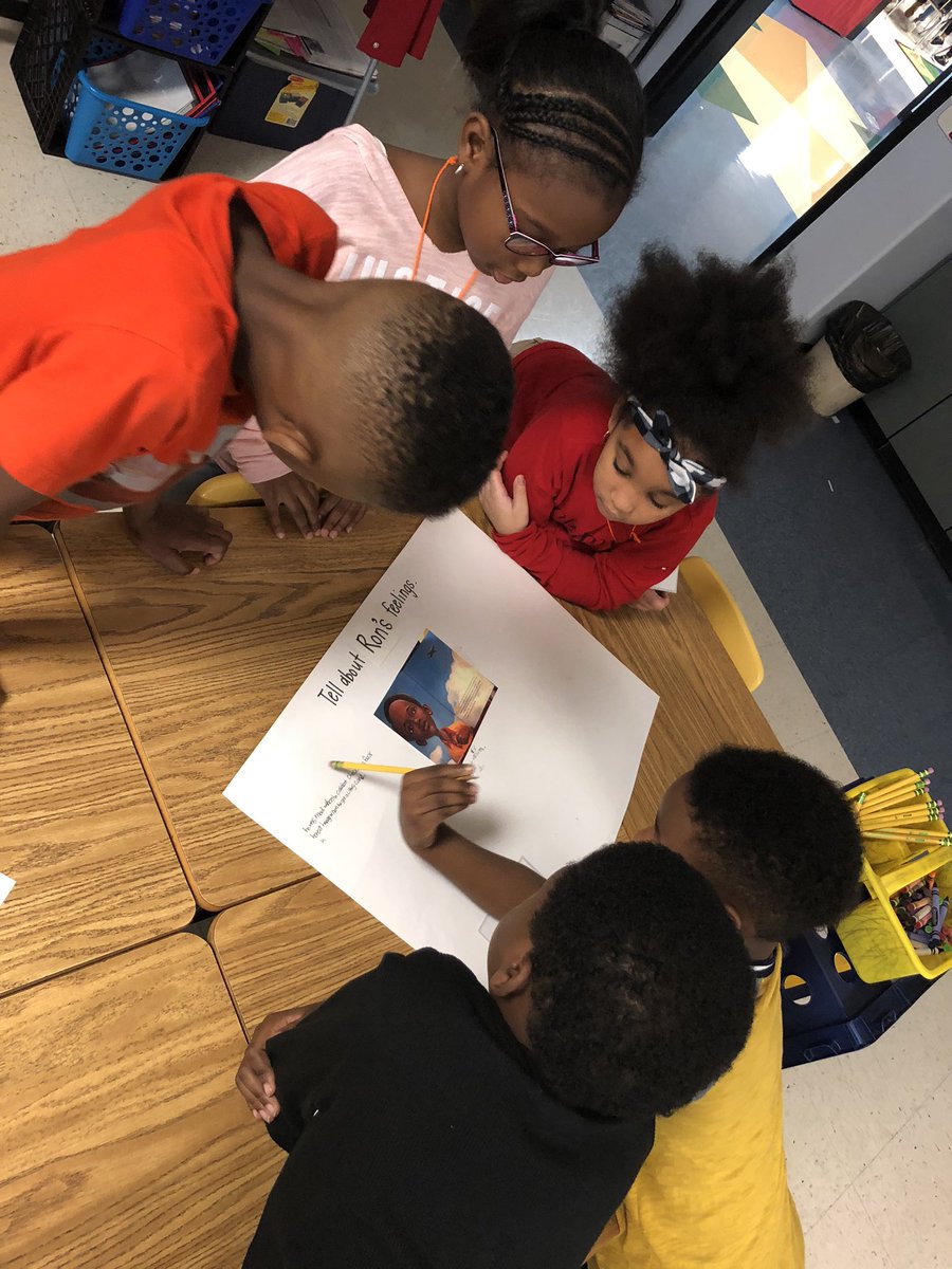 MissGina16's tweet photo. Always fun to show others that 2nd grade can do @AVID4College too! @payne_adel @SheralynShepard @Kel_TheBelle @AVID4College too! #gallerywalk #collegeready #avidambassadors https://t.co/o34SHAr7yl