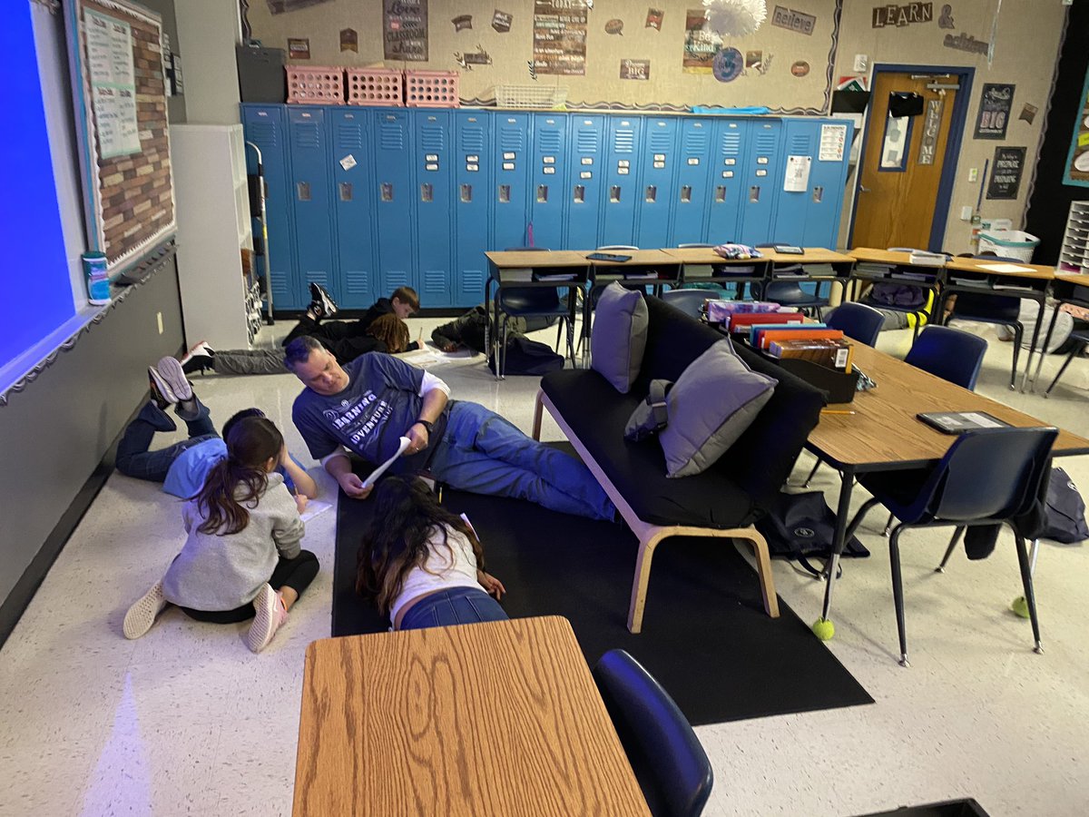 tnwest03's tweet photo. “Breakout of Jail with long division...@greenla35 @angelonem78 @MsHollyShelton @MorningsideES @RitaBacque https://t.co/UV2emEqKL0