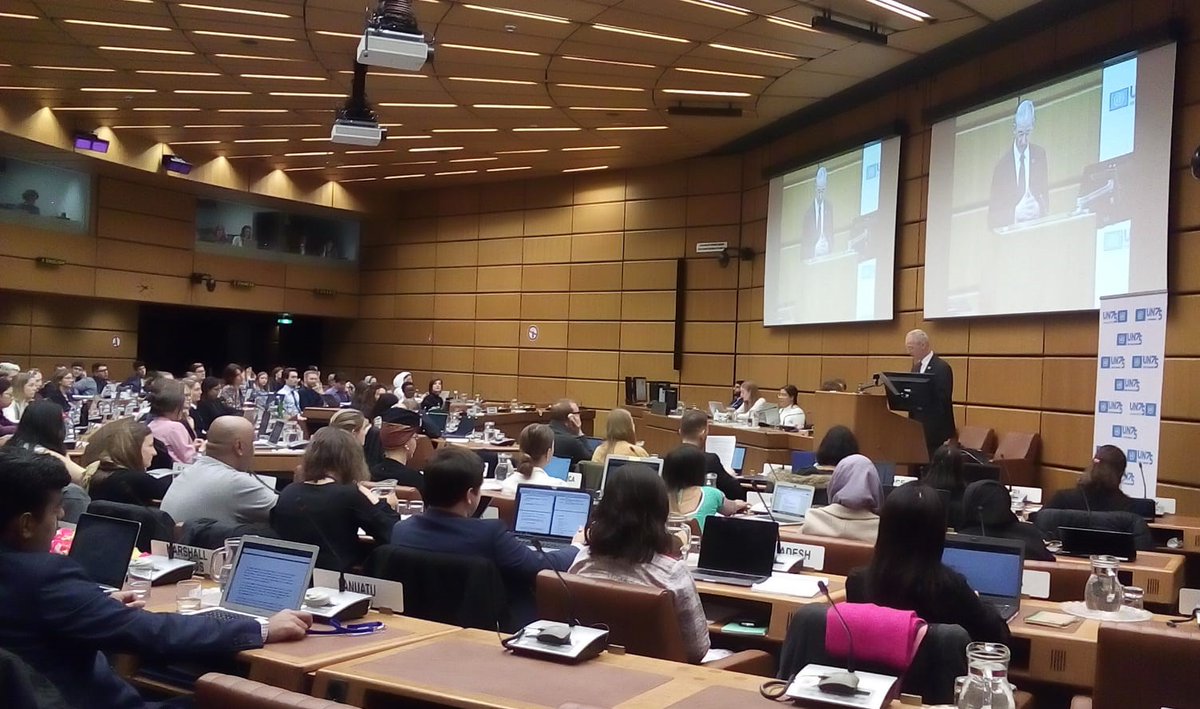 UNIS Vienna Director Martin Nesirky and Permanent Representative of <a href="/AustriaUNVienna/">Austria UN Vienna</a>, Ambassador Gabriela Sellner, welcomed 160 students today at <a href="/UN/">United Nations</a>Vienna for this year's Model @UN on food and nutrition security #negot2020 #UNVienna