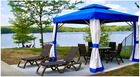 quassyamusement's tweet photo. What’s the perfect way to spend a hot summer day? Relaxing at Quassy beach! Cabanas available now on our website, reserve yours now! 🏖⛱ #quassy #quassyamusementpark #beach https://t.co/sAy47Gx3lS
