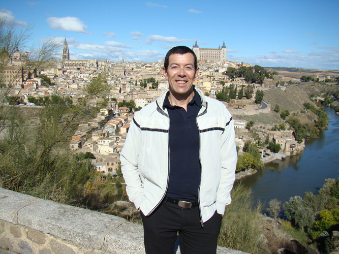 OdysseysUnltd's tweet photo. Our knowledgeable and personable tour directors lend context, and companionship, to your travel experience. Click here to learn more about Jesus Ruiz, one of our tour directors in Spain and Portugal: https://t.co/nseJt4hNH9 #Smallgrouptrips https://t.co/oMCegt42jM