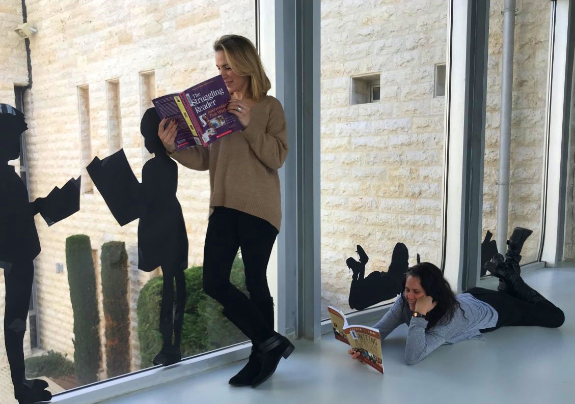 MelindaJoMartin's tweet photo. @DimaShakaa @daghjoqeh Fab collab. Time to read. #iaalearns @IAAReads #2pagechallenge https://t.co/jjZ0QwWEy7
