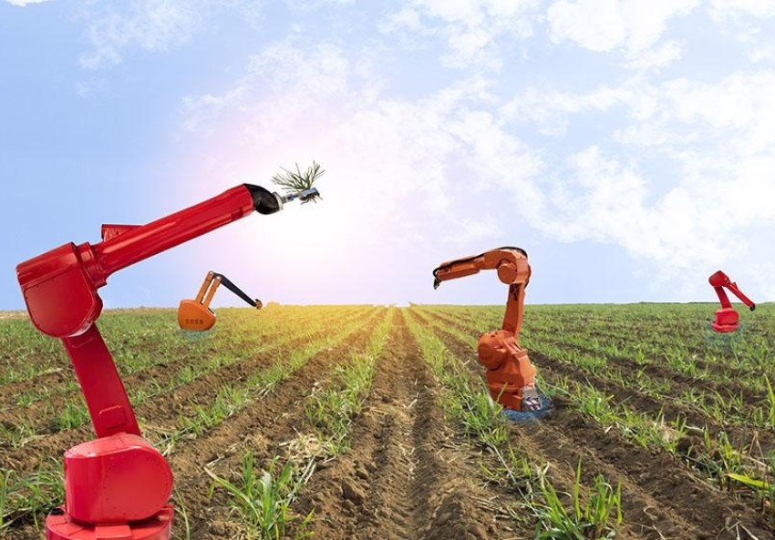 IndustryEurope's tweet photo. The #Agricultural #Robots Market is projected to grow from $7.4-billion in 2020 to $20.6-billion by 2025 according to the new #marketresearch report by @MarketsandMarkets. #agbots #automation #farming #agriculturalrobots https://t.co/eXiXj7dyLa https://t.co/PDdKCKIV1R