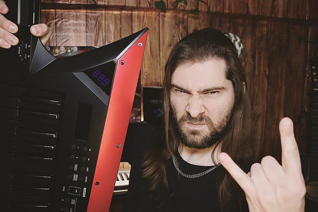 Make Keytars great again! 🤘🏻🎹🤘🏻
____
#musician #longhair #guyswithlonghair #guyswithbeard #portraitphotography #longhairedguys #metalhead #kambrium #jankambrium #nerustusrising #youtube #beardstyle #keyboars #viking #keytar #rolandaxedge ift.tt/2FSrv9W