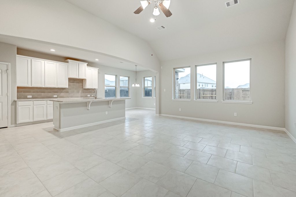 khovhouston's tweet photo. Welcome home! 🏡 This is your LAST CHANCE to own a gorgeous #khov home at StoneCreek Estates in #rosenbergtx! With light and bright selections and a charming exterior, this house is just waiting for your personal touches. Call us today for full listing details - 713-590-4500. https://t.co/cmiCUXzNe5