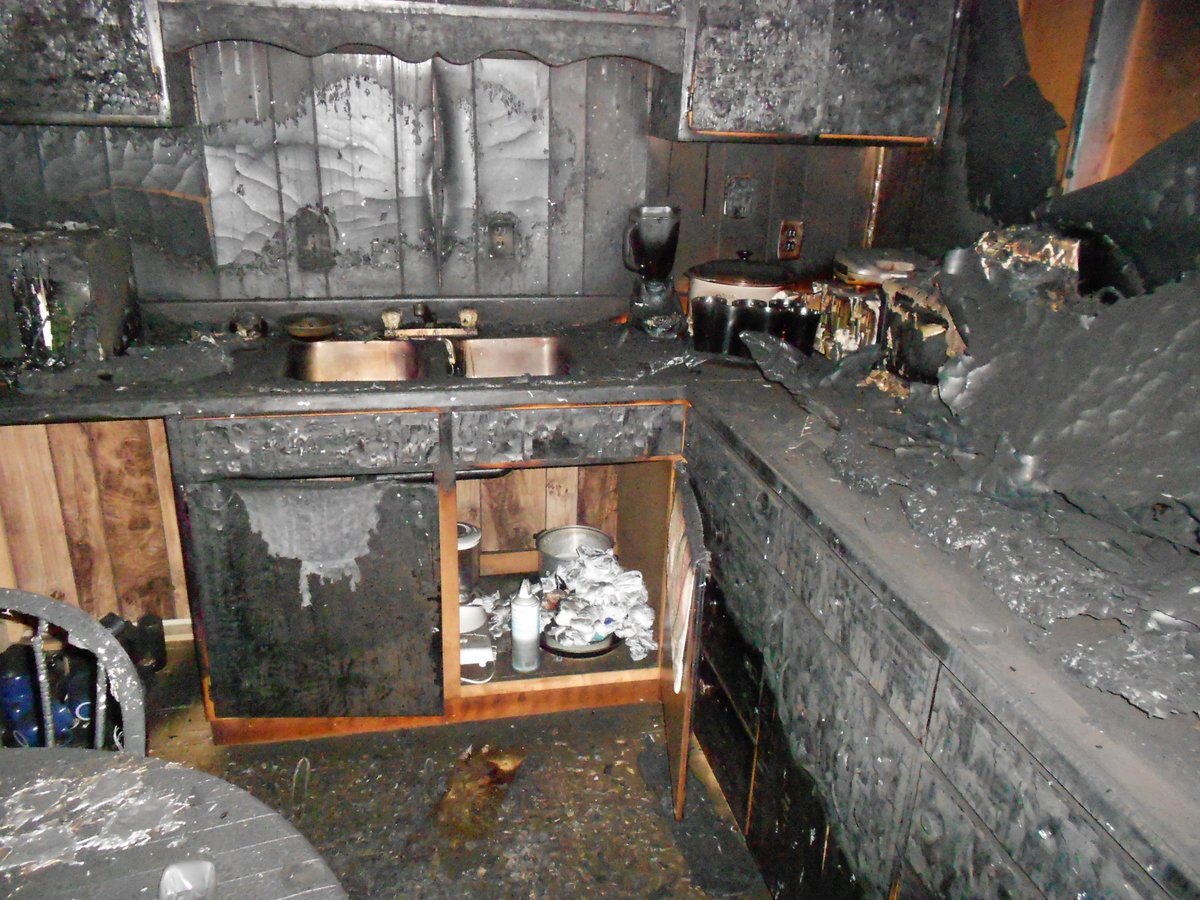 AbleBuildersInc's tweet photo. Fires are an unfortunate thing that happen throughout Florida. If you experience a fire, please contact us to help remediate &amp; restoration your home &amp; life. We can work directly with insurance and handle all the paperwork #ablebuildersinc #firedamage

https://t.co/Ie4VKZzNRl https://t.co/bjRpoyB9B4