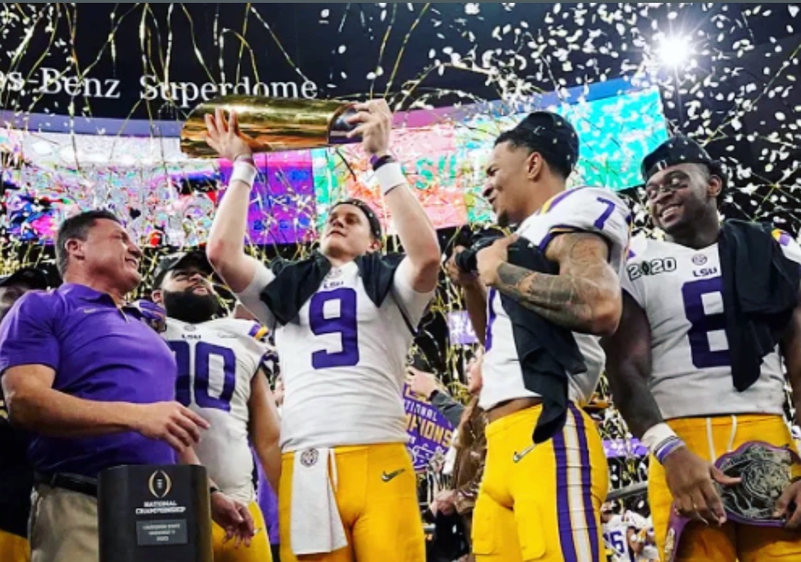 BayouBakery's tweet photo. This is how we do it....! TODAY the #Burrow BUNDLE- $9 Muffuletta, Chips, and Drink! LSU Football for the #Win #CBFPLAYOFF #LOUISIANA BORN, LOUISIANA PROUD! And from a family of LSU grads โจ๐#NationalChampions https://t.co/FkK7f0aE3g