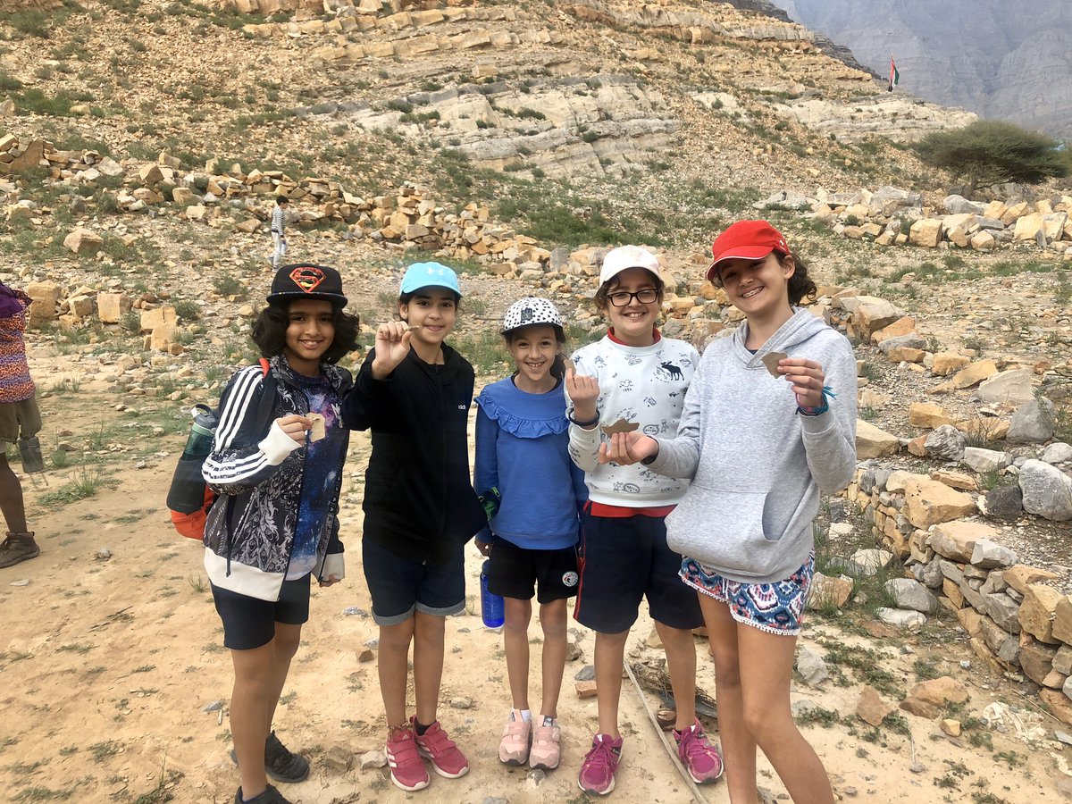 DIA_EcoTeam's tweet photo. Year 6 enjoying learning all about wadis and different rock layers in Ras Al Khaimer @DIA_Year6 #dia_pyp #rockformation #wadi #exploring @DIA_Sciences https://t.co/jEUzgjjbaU
