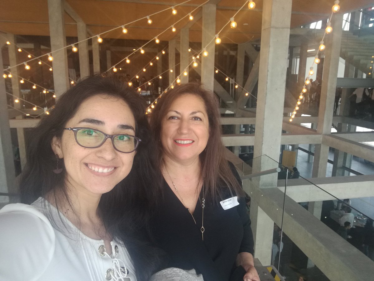 mary_diaz_r's tweet photo. Hoy en #CongresoFuturo2020 haciendo redes para @CodeNuble y junto a Ivette con el @LiceoSanNicolas conectando con expertos para poder llevar el conocimiento a los niñ@s #codenuble2020 #regioninteligente https://t.co/QUv0DYvTrb