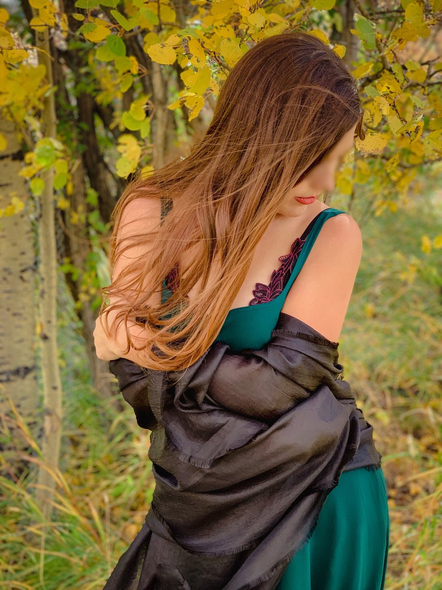 VioletTouch's tweet image. If this time in the world frightens you, let me wrap you up in my warm touch. We can comfort each other and forget about all of it... 💖
Photo by @GenevaLens