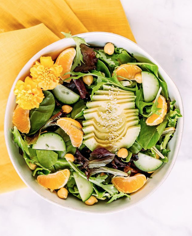 earthboundfarm's tweet photo. We were told to never stare directly at the sun, but we'll take our chances by gazing this bowl of sunshine. ☀️ 

What's your go-to salad? 

Photo via @alyssakayle
#EarthboundFarm #FoodToLiveBy https://t.co/EXaz4fx5YR