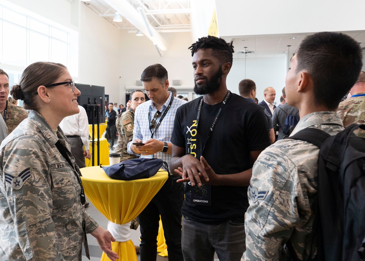 Today marks the start of the first #JointOpenTopic application period of 2020! We’re helping 300+ startups like yours secure $50k contracts for innovative technology and commercial solutions in the next 60 days. Learn more: bit.ly/2Qlak7e #InnovativeAF