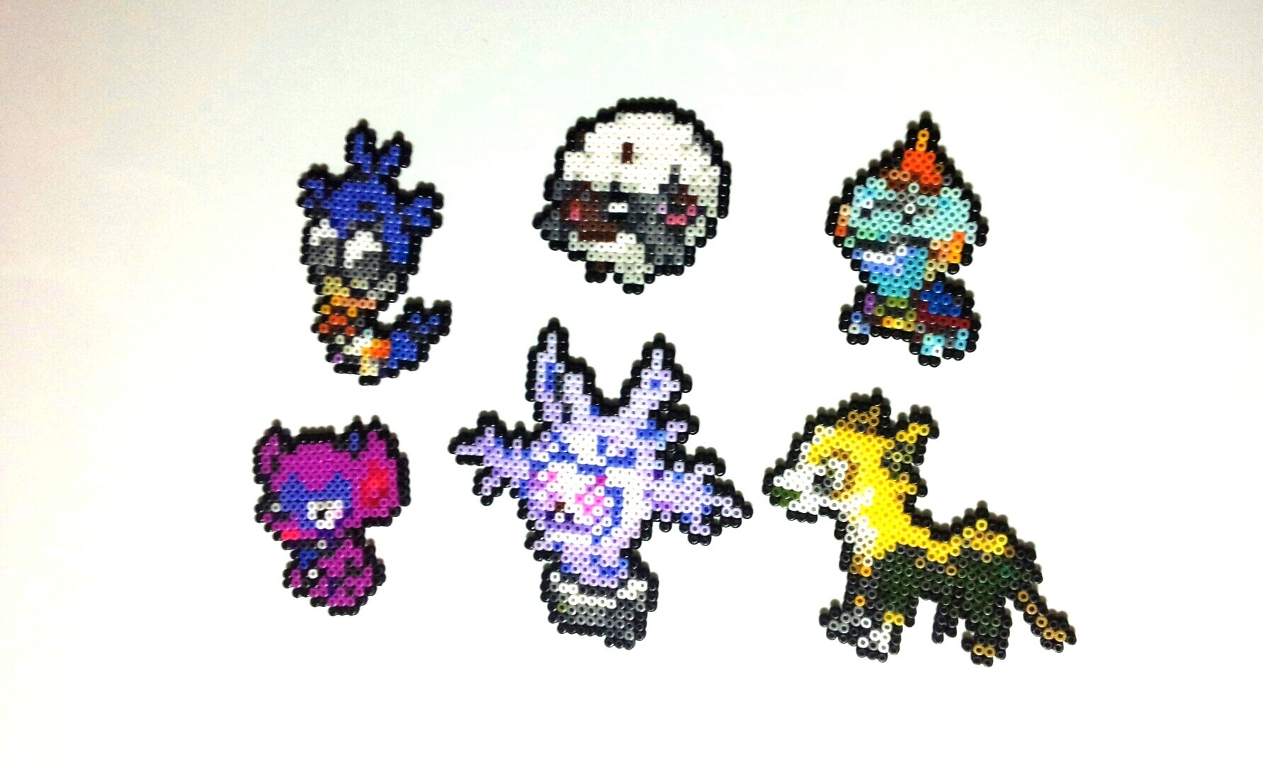 ポケモンアイロンビーズ けい 今日も沢山ゲットだぜ S Sウールの薄ピンクの部分がしっくりこなくて考えた結果コンクリートグレーにしてみた ポケモン剣盾 アイロンビーズ ポケモン図鑑埋め T Co Wxkxvddpik Twitter