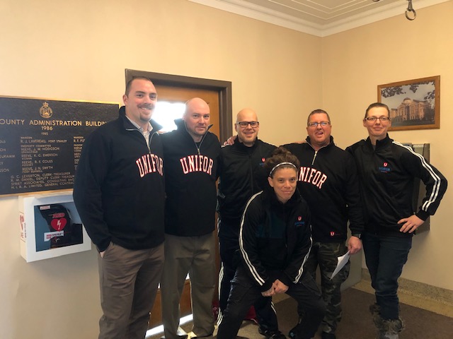 UniforTheUnion's tweet photo. St.Thomas-Elgin county EMS, @uniforlocal302 members, made a deputation to @elgincounty council on the region's dangerously low paramedic/ambulance service levels. The residents of Elgin County and the City of St Thomas deserve better! #onhealth #onlab https://t.co/JSvVI0wtyW