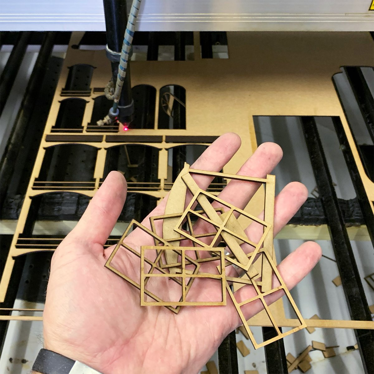 samthehedgehog's tweet photo. The first exterior set is coming together. It starts with a whole heap of laser-cutting...
#samthehedgehog #asd #autsimacceptance #miniaturesets https://t.co/5J7ogSNEjs