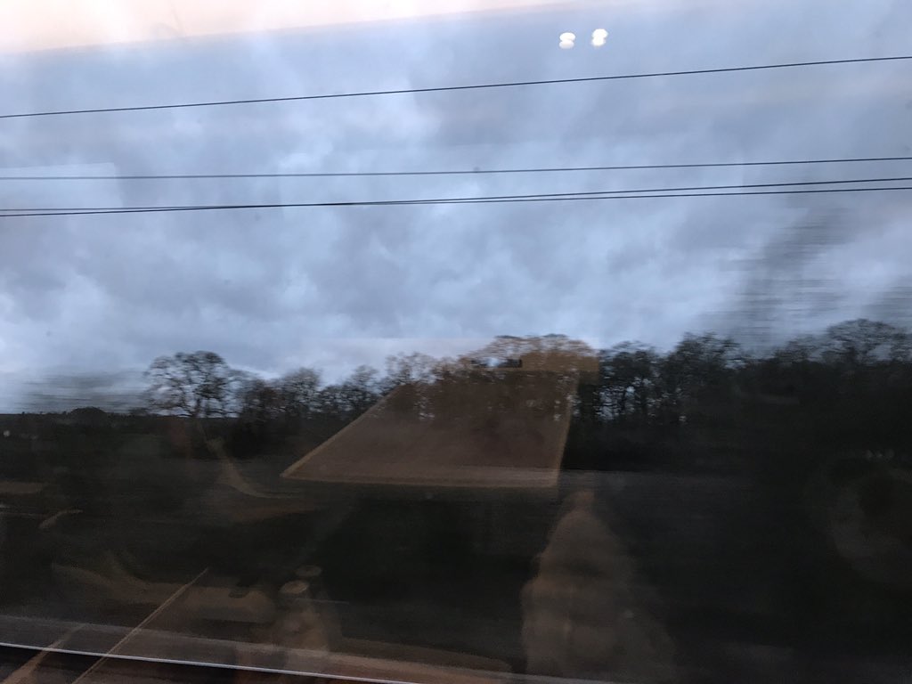Vonniemc's tweet photo. Enjoying journey to London looking forward to working with senior leaders tomorrow on @Ceannas #AcademyProgramme. #WiseLeadership #leadership #ShiftingBehaviours #Creativity #Integrity https://t.co/CekfMpFfef