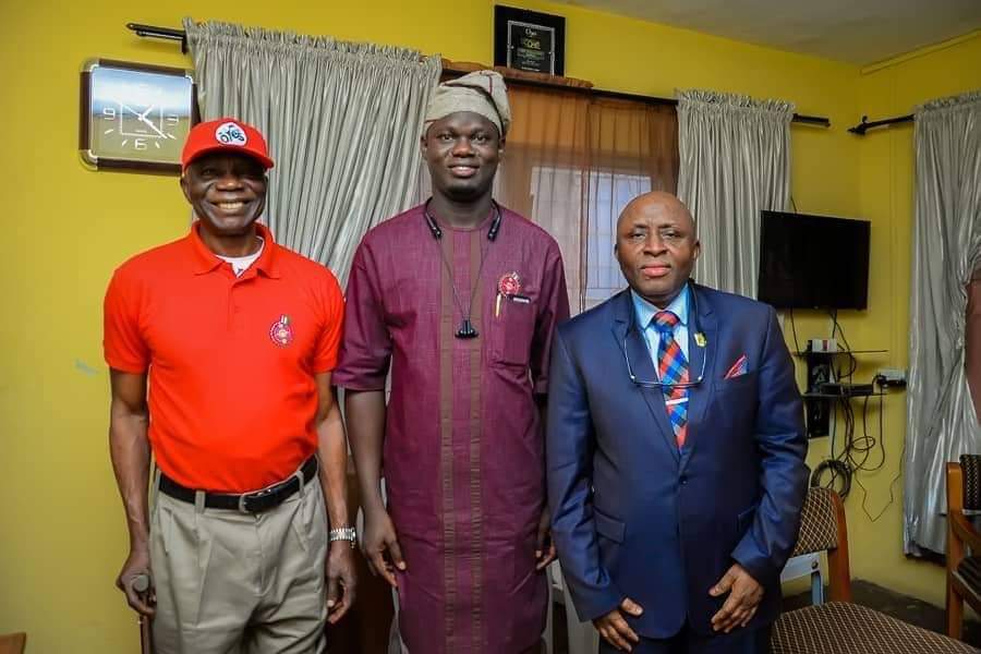 OYESHQ's tweet photo. Today, Hon.Lawal Azeez Olayemi, The Commissioner for Youth and Sport in the State of Osun visited  the @OYESHQ.
@eni_ibukun
@GboyegaOyetola https://t.co/c05mhO2Jbr