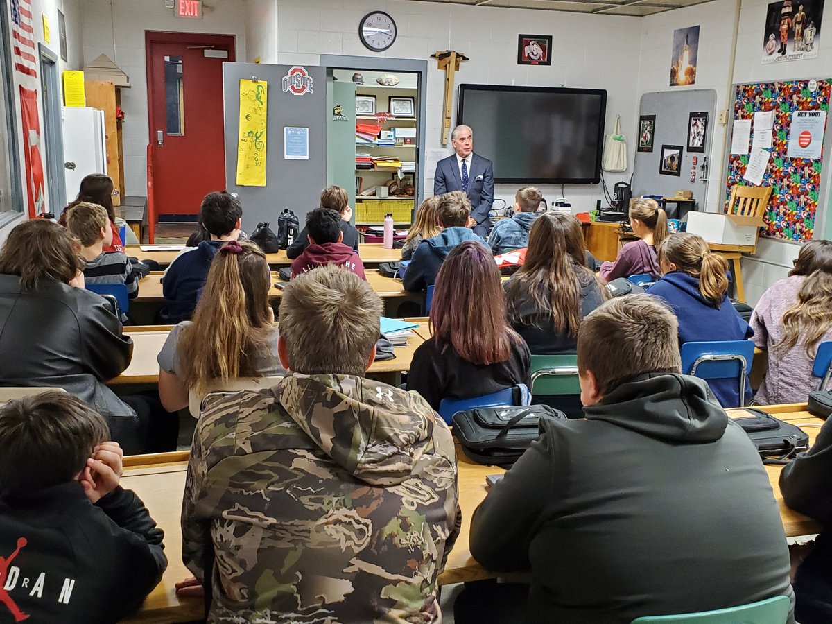 Mike Davis, the Talawanda CFO, visited our 7th grade Social Studies class today to keep us informed on current events and to explain what fiscally responsible means to our district. #talawandaempowers