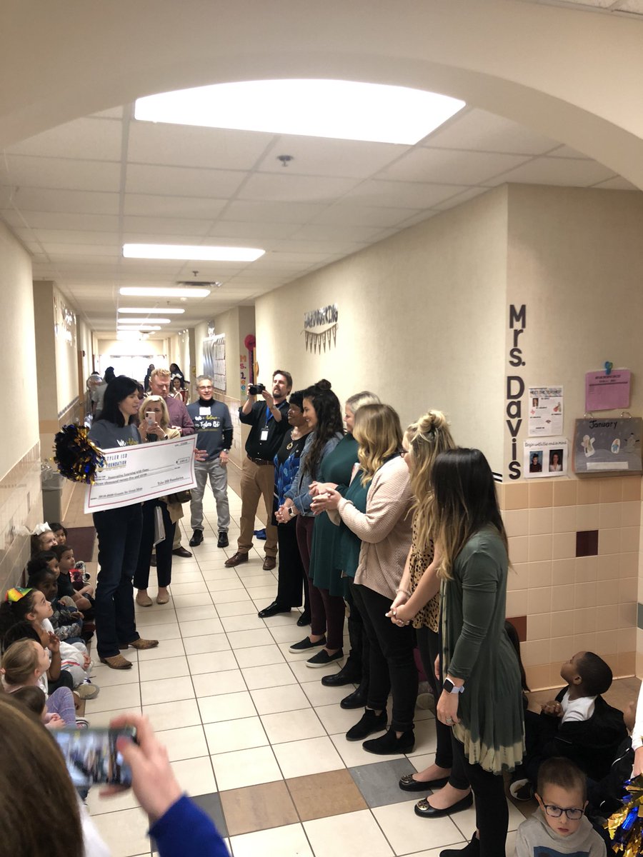 BSShelby's tweet image. Grant patrol surprising @jacktylerisd educators with funds for innovation with Osmos! Thank you @TISDFoundation