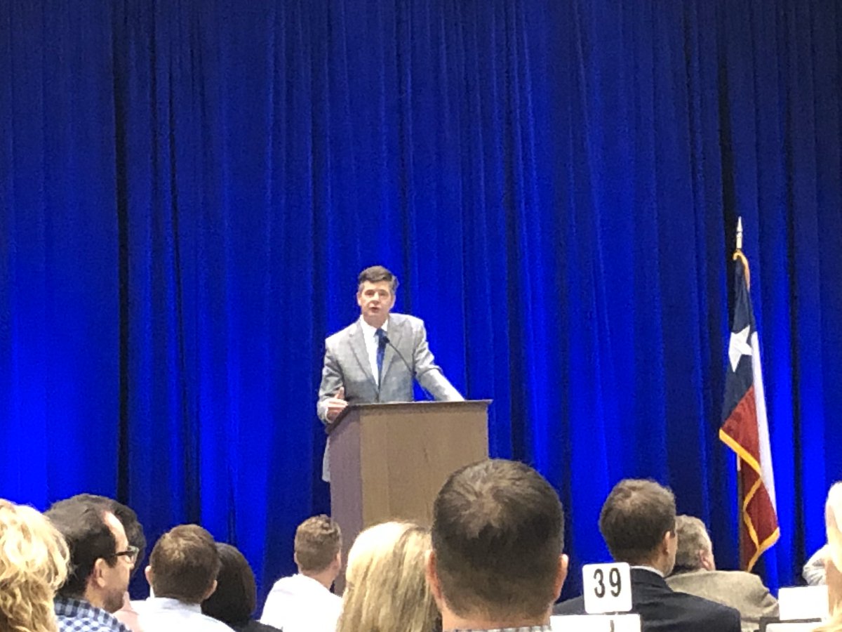 BCollinsATX's tweet photo. Another full house (sold out) @hbaaustin 2020 Annual Housing Forecast! Great Job  Eldon Rude! #advocacy #buildit #housing https://t.co/FT6Ox0zYMY