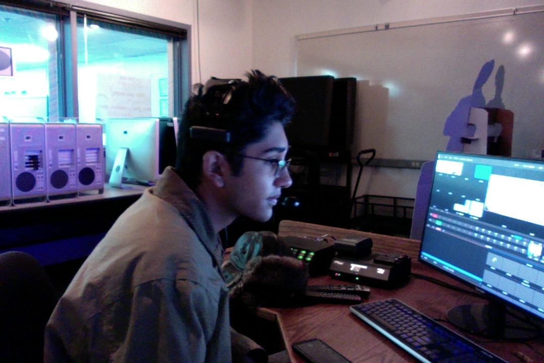 jaguarbroadcast's tweet photo. Jose is in control in the control room! https://t.co/g6Lk4Ju1Lb