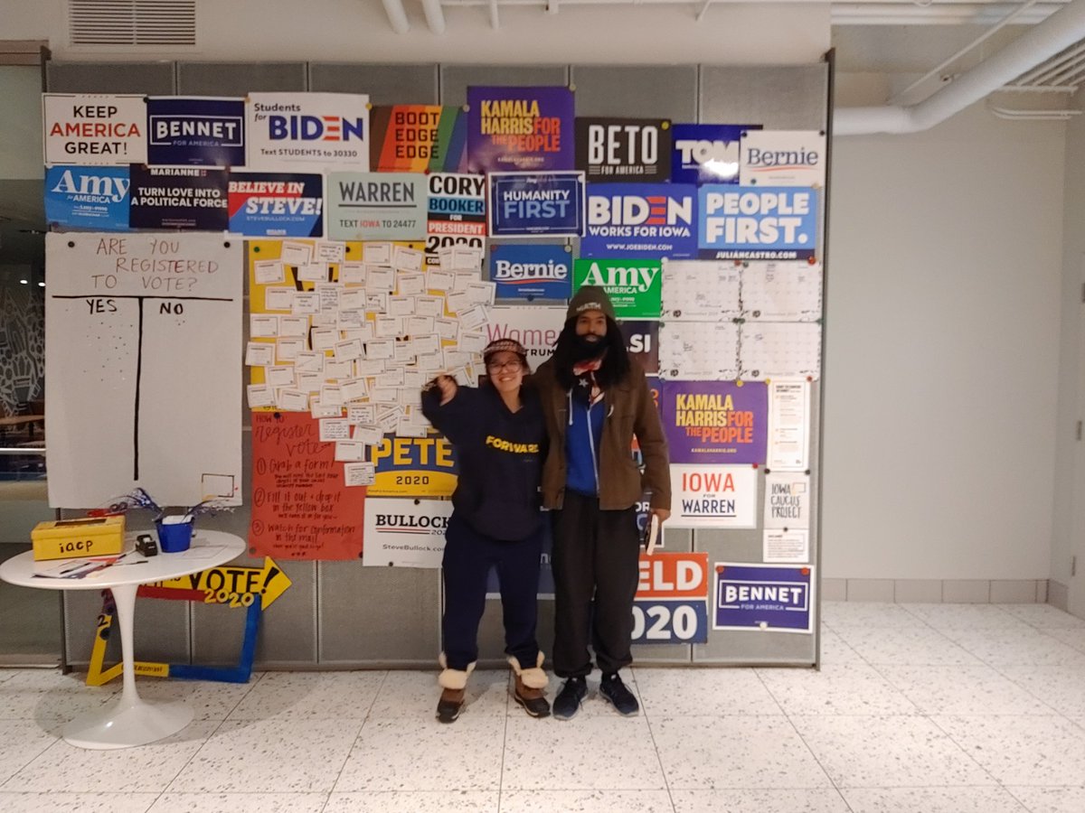 _ideasforyang's tweet photo. #yanggang #IowaCaucus #iowaforyang #Blacksforyang #humanityforyang #AndrewYang #YangGangLove #YangGangFamily #cookieday #HappyBirthdayAndrewYang
-with @schterfernie https://t.co/AI0gT4p30A