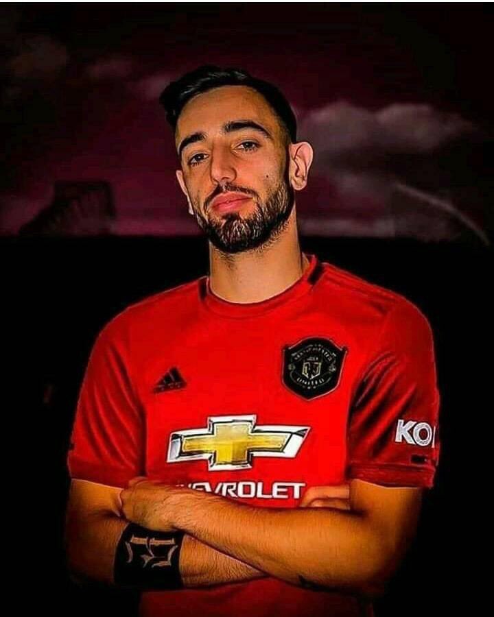 prethiven's tweet photo. @GNev2 @rioferdy5 @WayneRooney  tell me something please ? https://t.co/vKhd45SE68