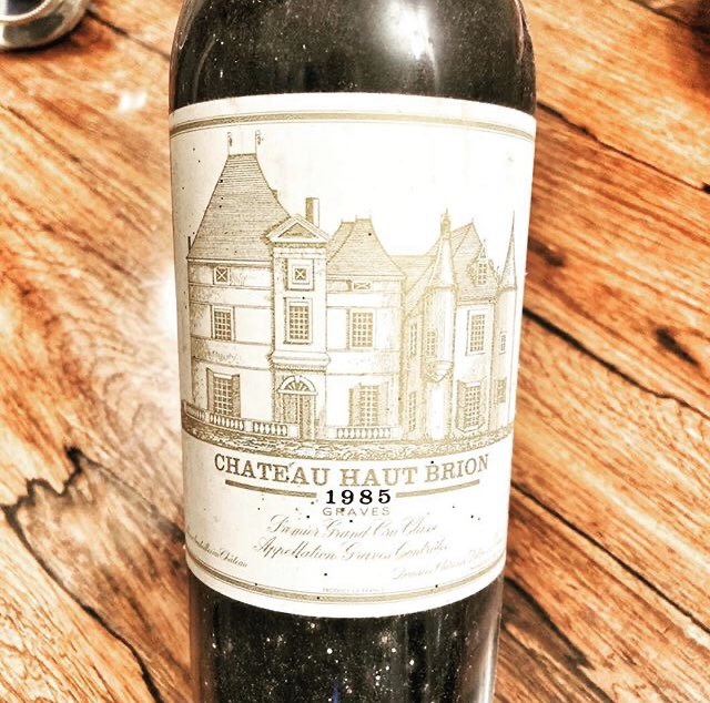 🥰🥳Château Haut Brion 1985... waiting for the right moment #wine #wineoclock @HautBrion @pietrosd @WineEssence @joukesp @Winenoodle @ScoreWine @tssorcinelli @SustainableKW @theswirlingderv 
instagram.com/p/B7SwHu9AUb_/…