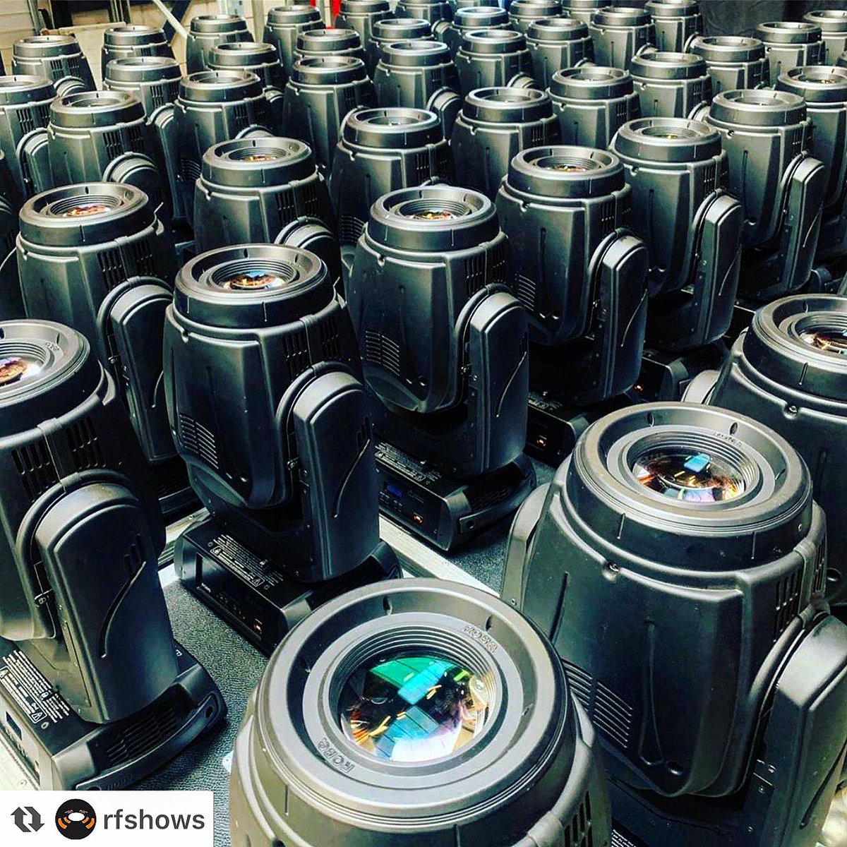 Robelighting's tweet photo. An army of @Robelighting #MiniPointe luminaires prepped and ready to go in the Netherlands with @RFShows on a #TechTuesday.
#robelighting #robegear #rfshows #lightingdesign #lightingtech #techlife https://t.co/fgwYe1yXKF