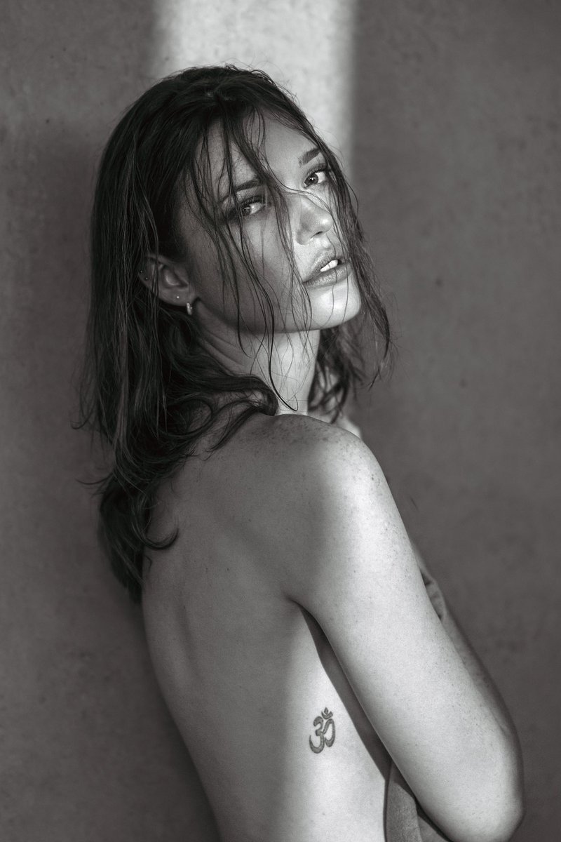 Rob Jamieson Photography
robjamiesonphotography.co.uk
Model - Daisy Boote