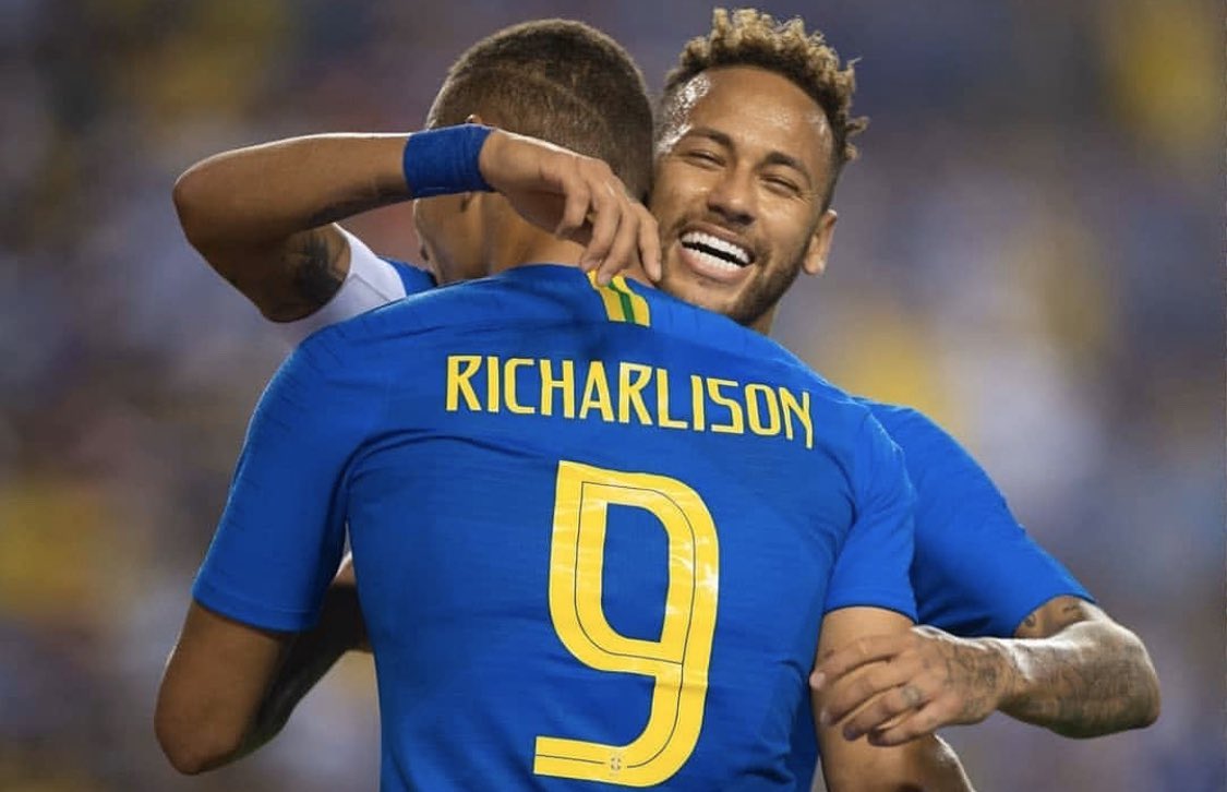 richarlison97's tweet photo. Sonho realizado 🙌🏽🇧🇷😁 https://t.co/GWLP87U1sp