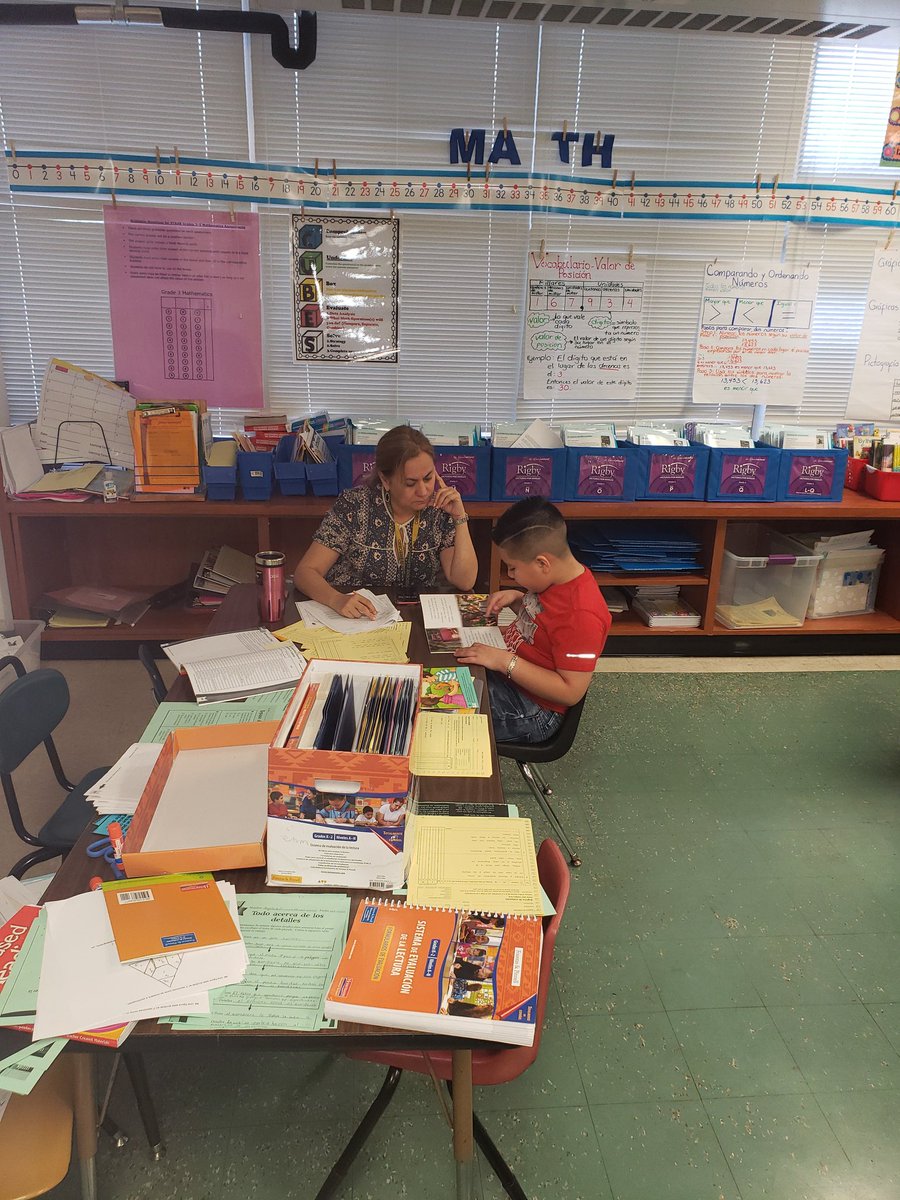 mikiajbarnes's tweet photo. Maximizing the use of our human capital to intervene for our 3rd grade bilingual students! #everyowl #everyday @HISDMultiPrgms @HISD_SpecPops @demi0872 @HISDNorthArea @HISD_IATeam https://t.co/w64PP1C85y