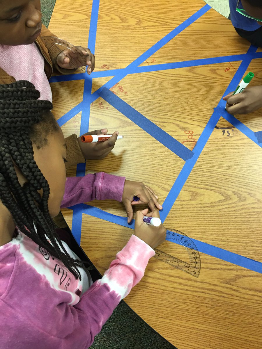 MrIsaacPRE's tweet image. The kiddos had a good time measuring angles today. #block1