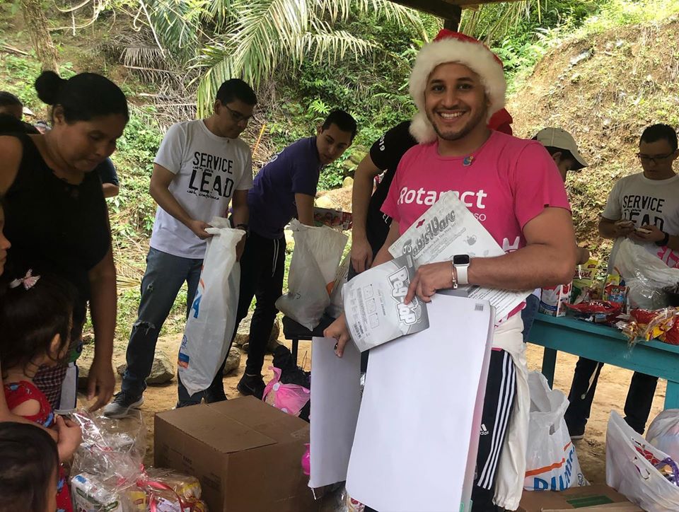 RTCHonduras's tweet image. Los socios del Club Rotaract El Progreso realizaron su ultima actividad del año 2019 llevando víveres y juguetes a una comunidad en Toyos para beneficiar a muchas familias de ese sector.

#rotaractelprogreso #rotaracthonduras #rotaryconectaelmundo